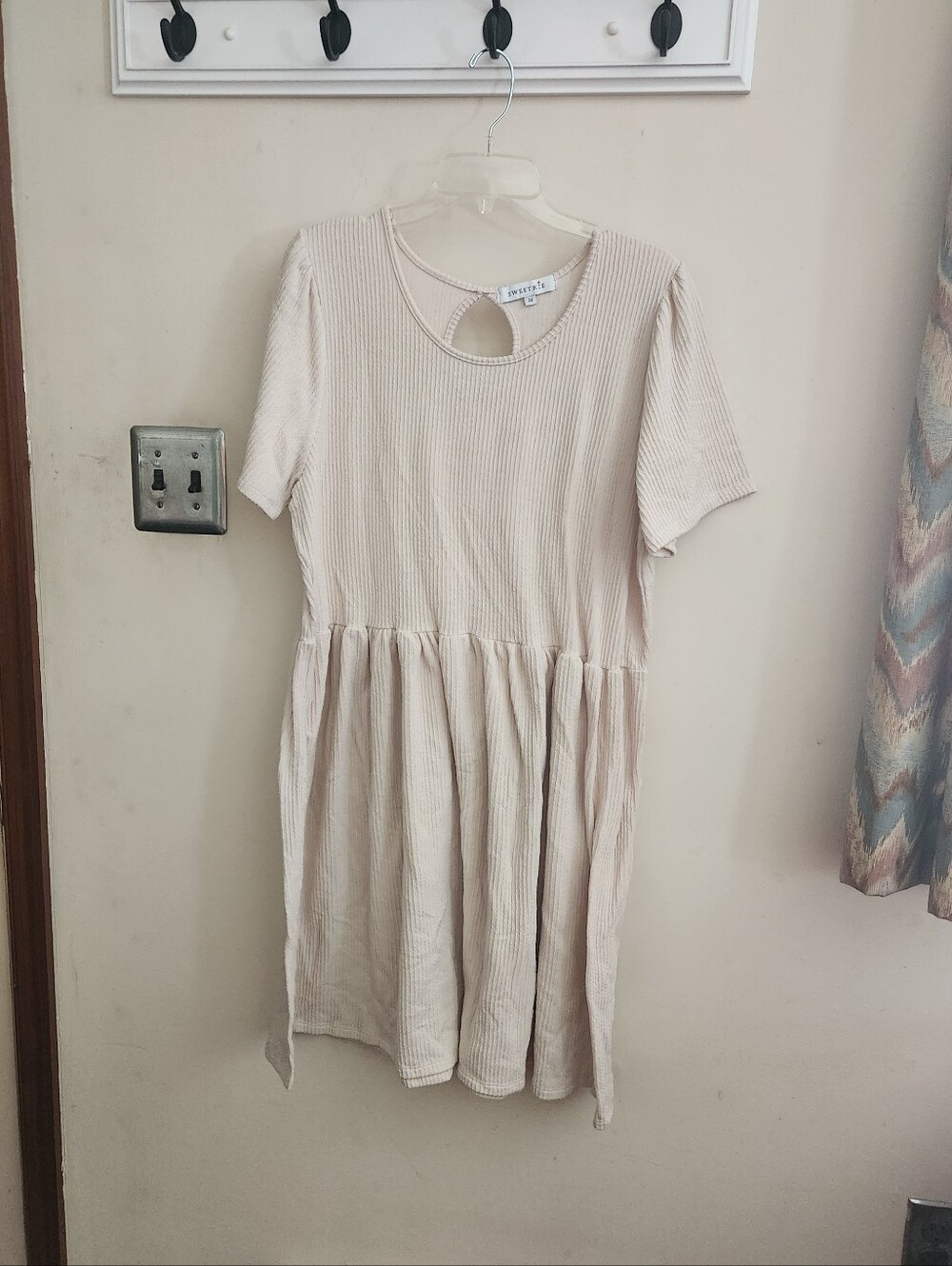 🎉 Light Pink/Beige Dress